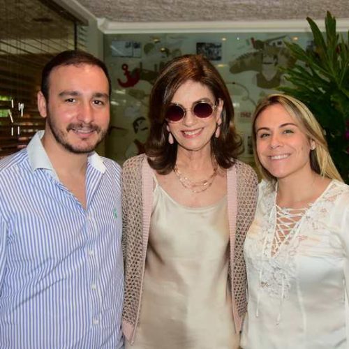 Victor Andrade, Cristina Calumby e Rafaella Andrade 