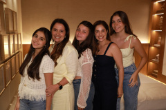 Eva Sofia, Adriane Lins, Giovanna Lins, Maria Clara Alencar e Carol Alencar