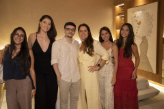 Júlia Ramos, Giulia Loiola, Luiza Bonanza, Victor Cosme Adriane Lins e Jacqueline Tavares
