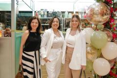 Elis Piñón com Lygia e Fernanda Carvalho