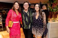 ADRIANA-BARRETO-RONALDO-JACOBINA-E-JULIANA-TAVARES_Easy-Resize.com_