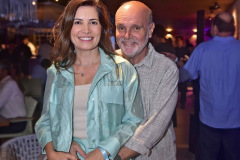 Erla-Ribeiro-e-Ewerton-Visco_Easy-Resize.com_
