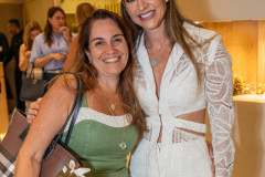 Aline Teles e Carol Brasileiro