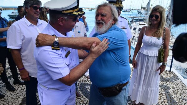 Aleixo Belov é parabenizado por autoridades da Marinha