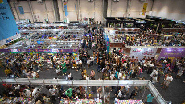 O público comprou muitos livros na Bienal - Foto: Filmart Media