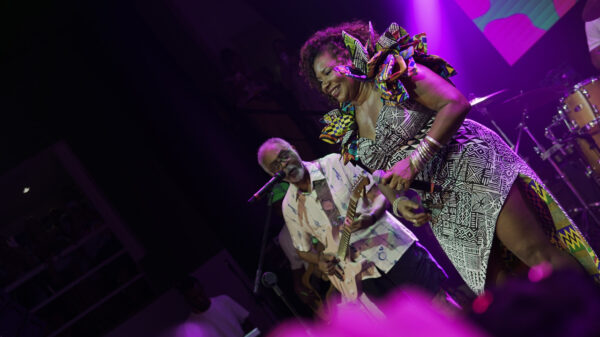 Gilberto Gil fez uma participação especial no show de Margareth, no Camarote Expresso 2222 - Foto | Geovane Peixoto