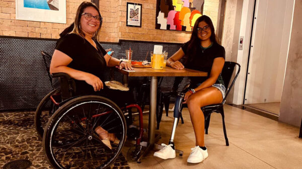 Bárbara Britto e Verônica Almeida aproveitando as delícias da Casa Bohemia