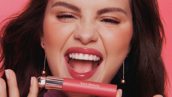 Selena Gomes - Rare Beauty Soft Pinch Tinted Lip Oil