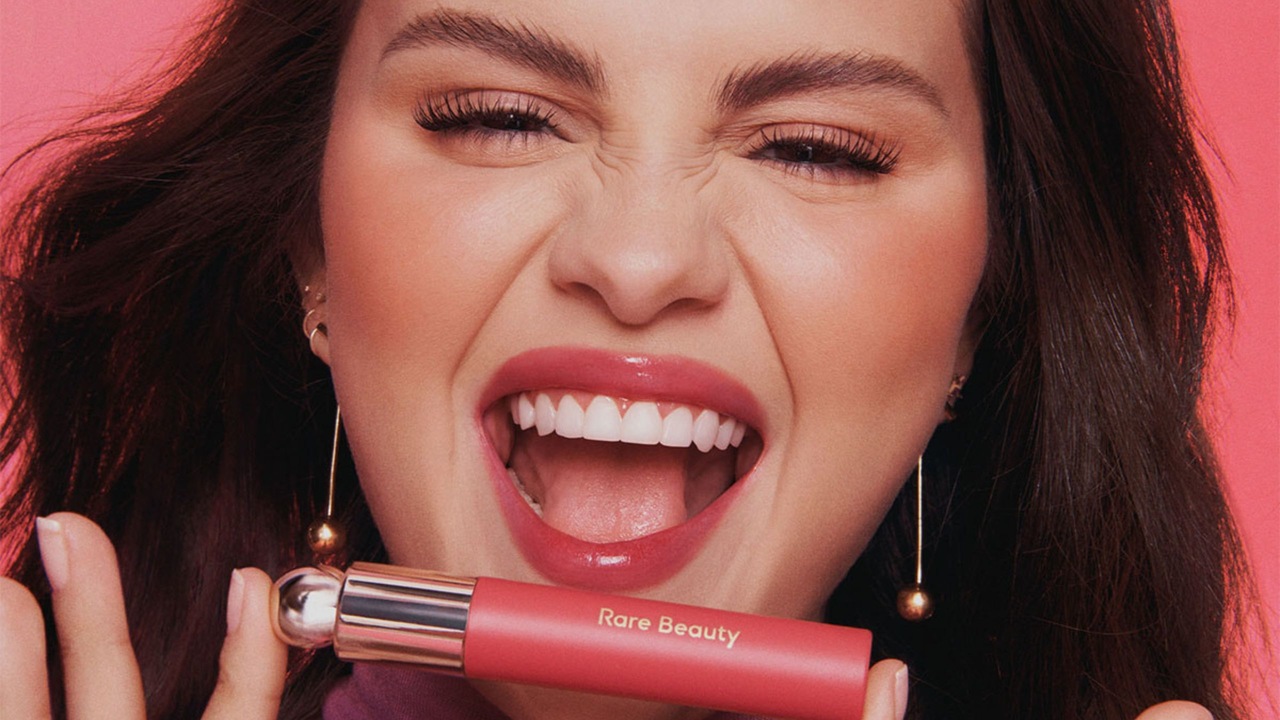 Selena Gomes - Rare Beauty Soft Pinch Tinted Lip Oil