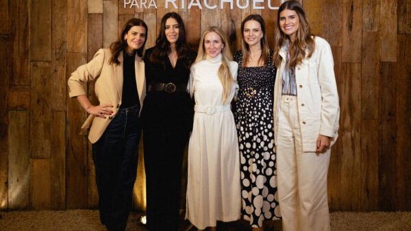 Carolina Cassou, Amanda Cassou, Luiza Ortiz, Fernanda Cassou e Mariana Cassou