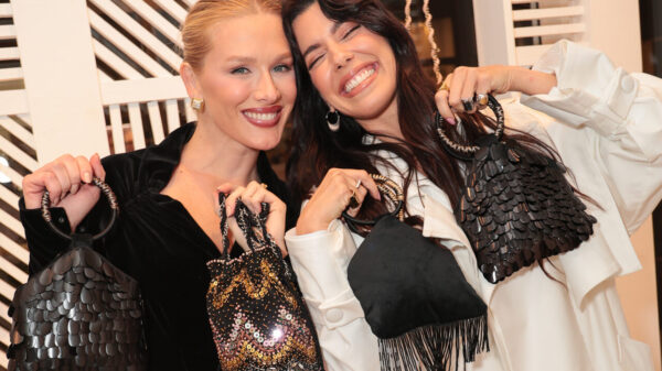 Fiorella Mattheis e Camila Coutinho - Créditos Nicolas Calligaro