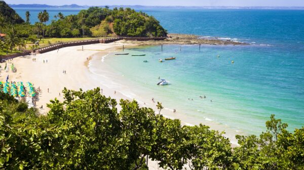 Praia da Ponta de Nossa Senhora de Guadalupe, na Ilha dos Frades