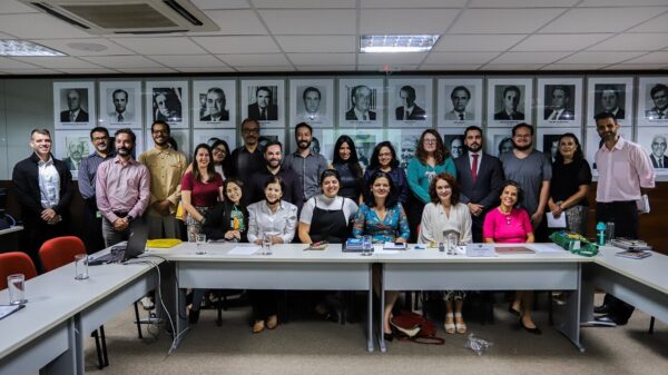 Simone Scorsato com os gestores da Embratur após workshop Foto Renato Vaz - Embratur Low