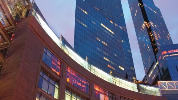 Mandarin-Oriental-New-York-Hotel-Exterior