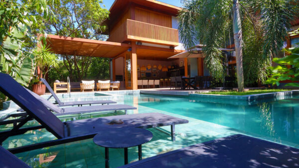 Casa luxuosa no condomínio exclusivo Enseada do Castelo, em Praia do Forte