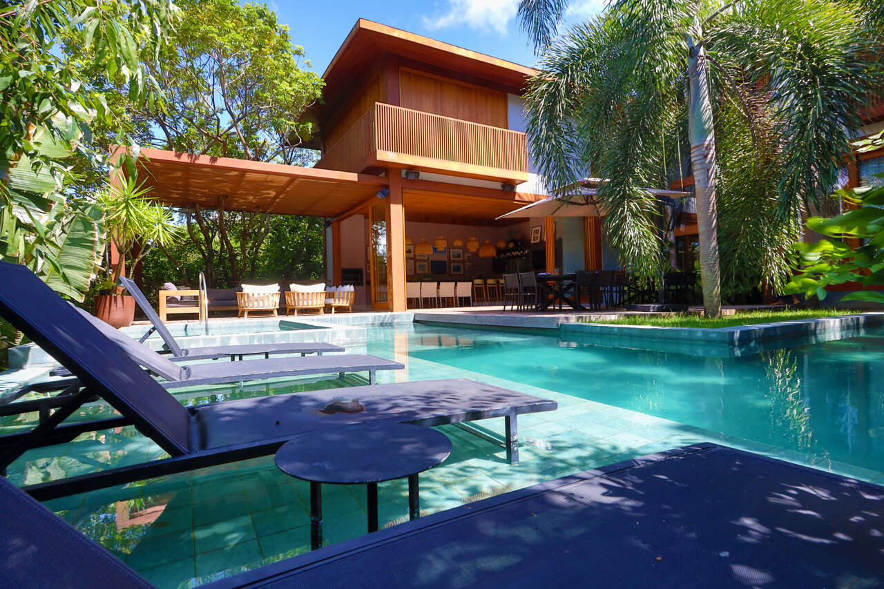 Casa luxuosa no condomínio exclusivo Enseada do Castelo, em Praia do Forte