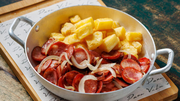 Calabresa Defumada com Aipim Frito - Foto | Leonardo Freire