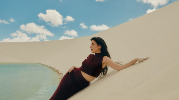 Camila Coutinho fotografou a coleção nos Lençóis Maranhenses - Fotos | Divulgação