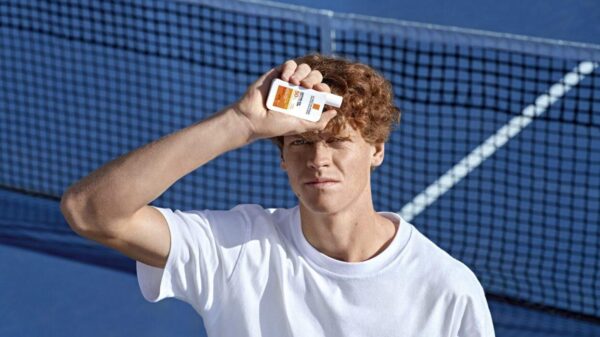 Foto 1 La Roche Posay e Jannik Sinner travam parceria em prol da proteção solar