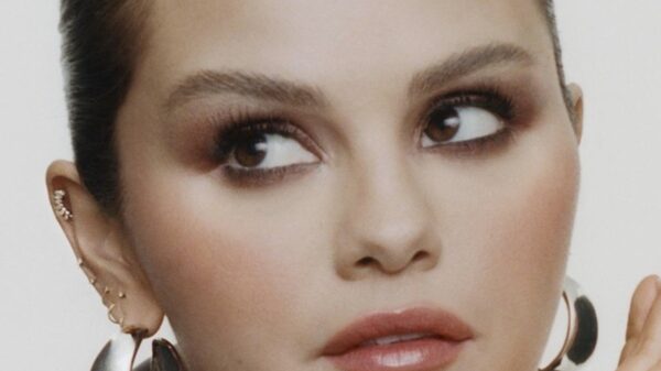 Rare Beauty Gel Brow Harmony - Divulgação