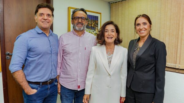 Diretores da Enashopp, Alexandre Manzalli, Edison Rezende e Mirela Cubilhas com Glória Kalil - Foto | Divulgação