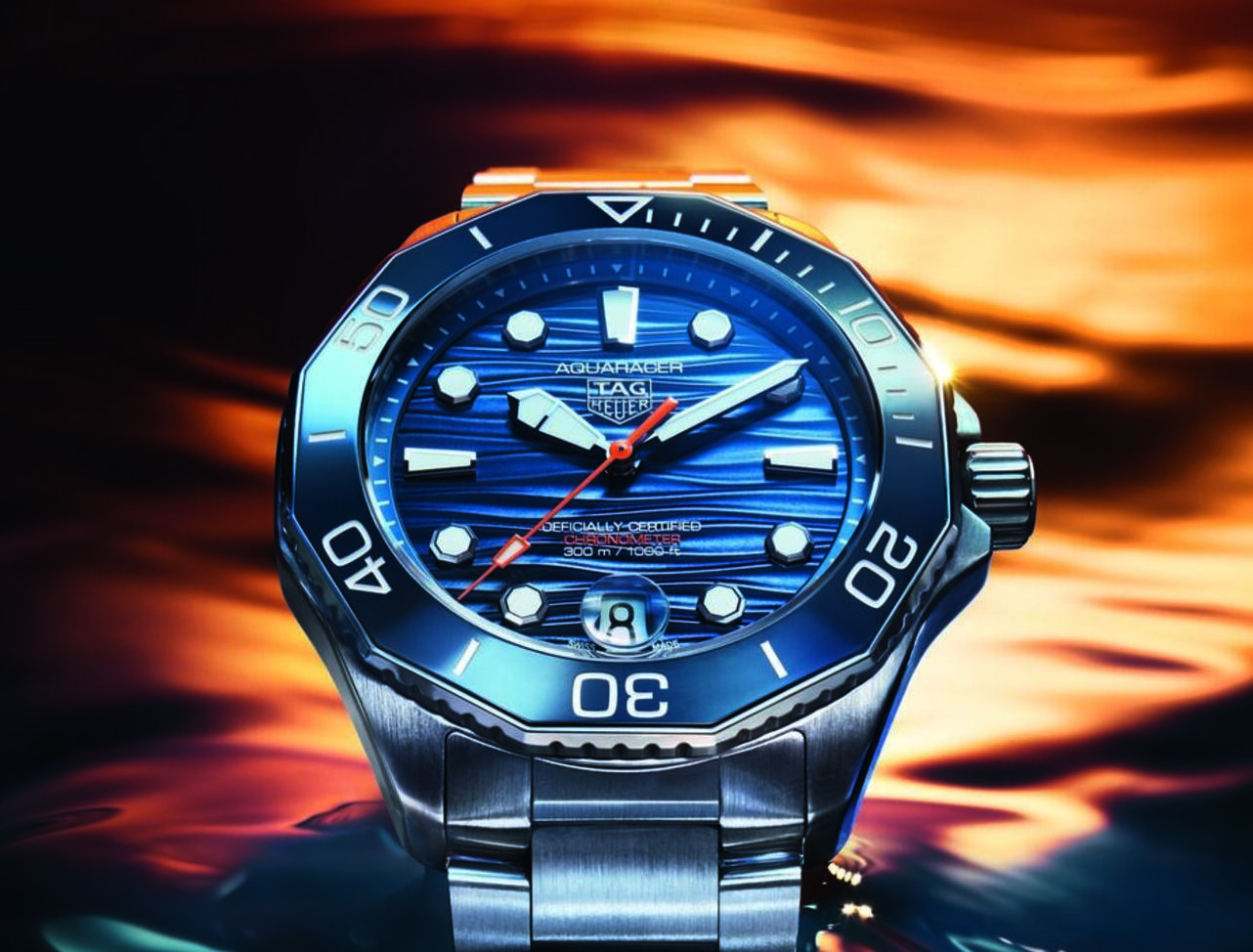 TAG Heuer Aquaracer Professional 300 Date e GMT - Divulgação