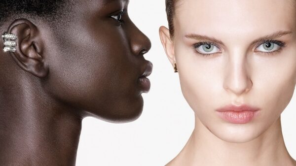 Givenchy Prisme Libre Glow Foundation - Divulgação