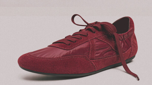 Schutz apresenta novo tênis Sneaker Eight - Divulgação