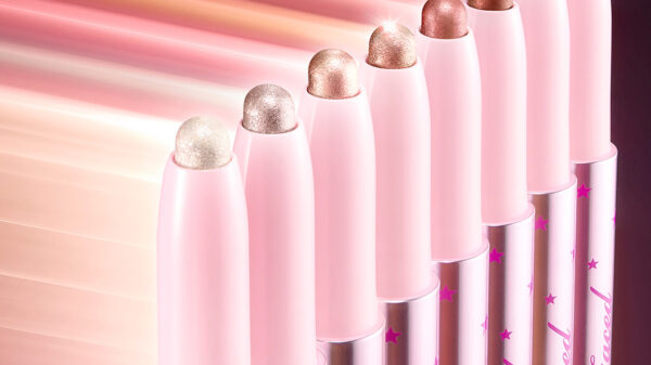 Too Faced Sombra em Bastão Quickie Queen - Divulgação