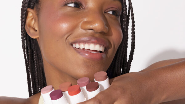 Ollie lança novas cores do Bastão 3 em 1 - Divulgação