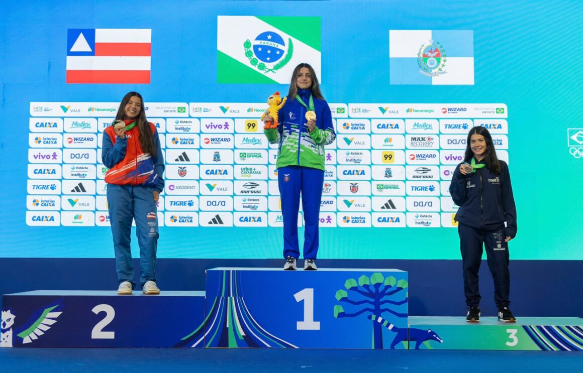 NAdadora no pódium